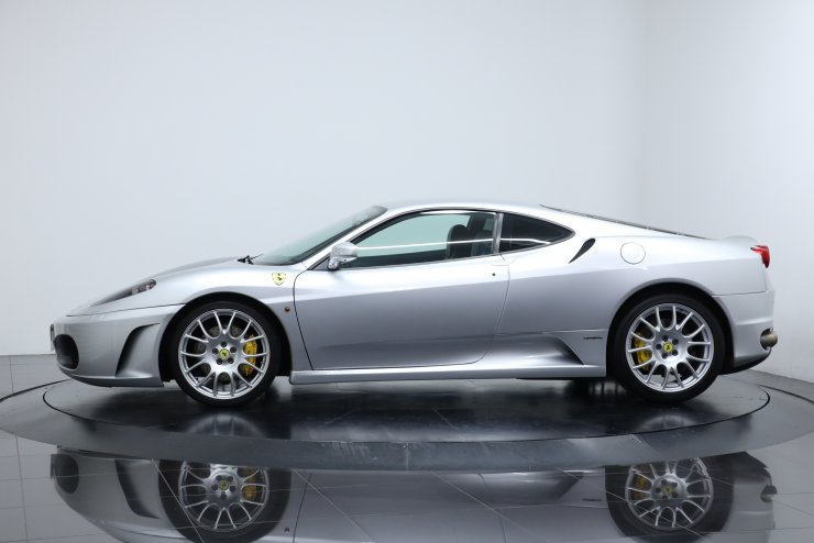 フェラーリ F430 希少6MT 正規ディーラー車 純正OP19インチチャレンジ