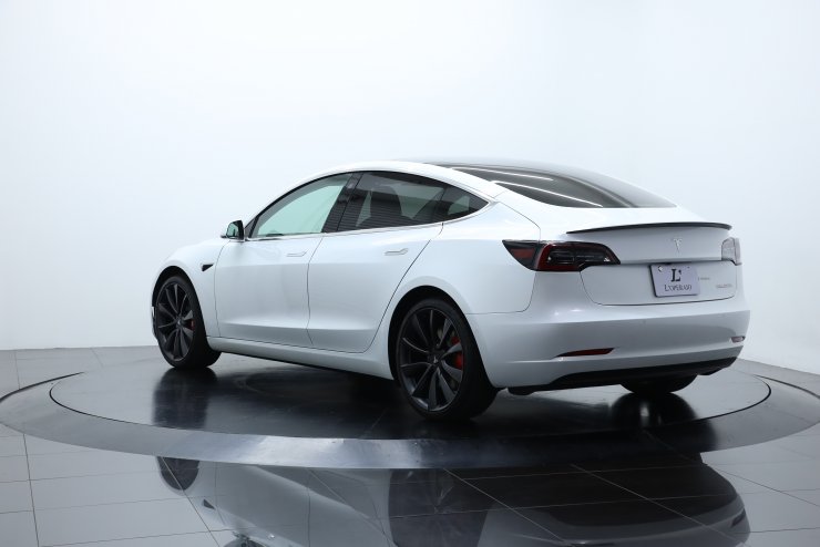 テスラ モデル3 パフォーマンス ワンオーナー 純正20インチアルミ フル