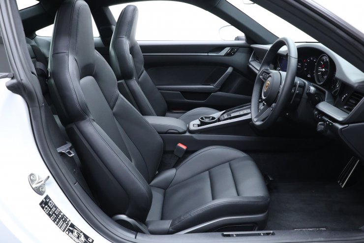ポルシェ 911(Type992) Carrera4 PDK スポーツクロノPKG 電動