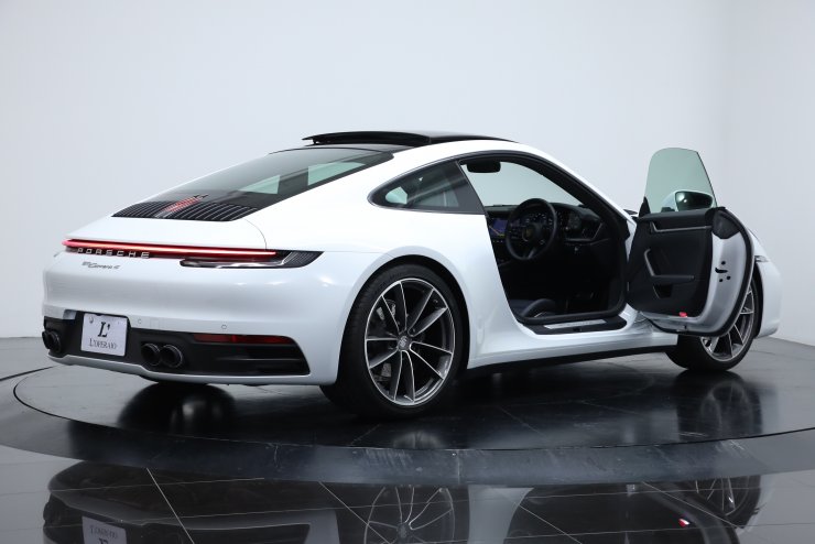 ポルシェ 911(Type992) Carrera4 PDK スポーツクロノPKG 電動