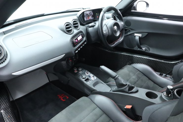 アルファロメオ 4C Coupe 最終モデル アルカンターラPKG