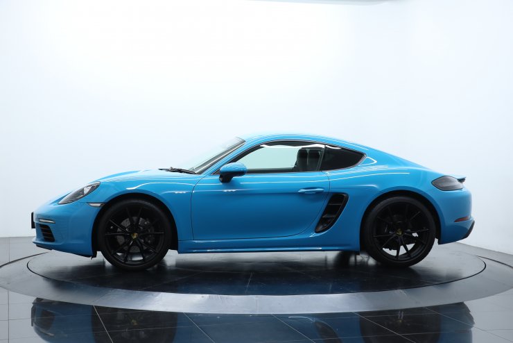 ポルシェ 718 Cayman PDK スペシャルカラー：マイアミブルー Sport