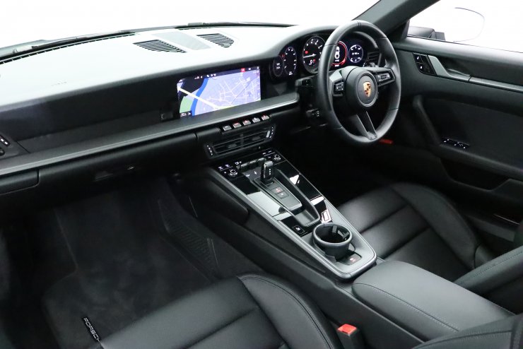 ポルシェ 911(Type992) Carrera S PDK GTステアリング ACC レーン