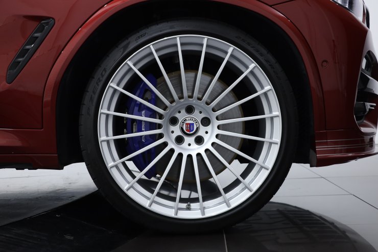 アルピナ XD4 アルラット 有償色【フラメンコレッド】左ハンドル