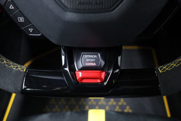 ランボルギーニ ウラカン Performante 純正20インチ鍛造アルミ