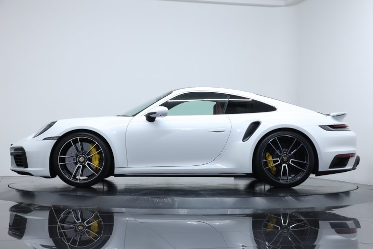 1/18 ポルシェ 911 (992) ターボ S ホワイト PMA 1/18 ポルシェ 911 (992) ターボ S ホワイト PMA