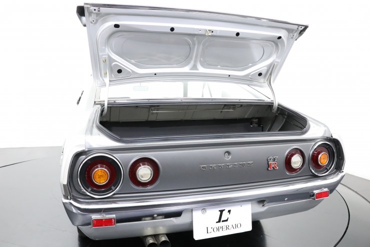 京商 KSR18041S 1/18 日産 スカイライン GT-R オーテック バージョン (BCNR33) (シルバー) - ミニチャンプス専門店  【Minichamps World】