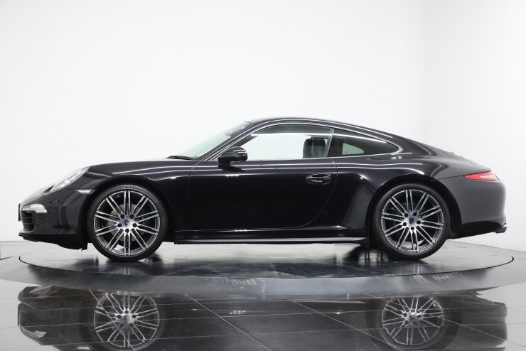 ポルシェ 911(Type991) Carerra4 Black Edition PDK 特別仕様車
