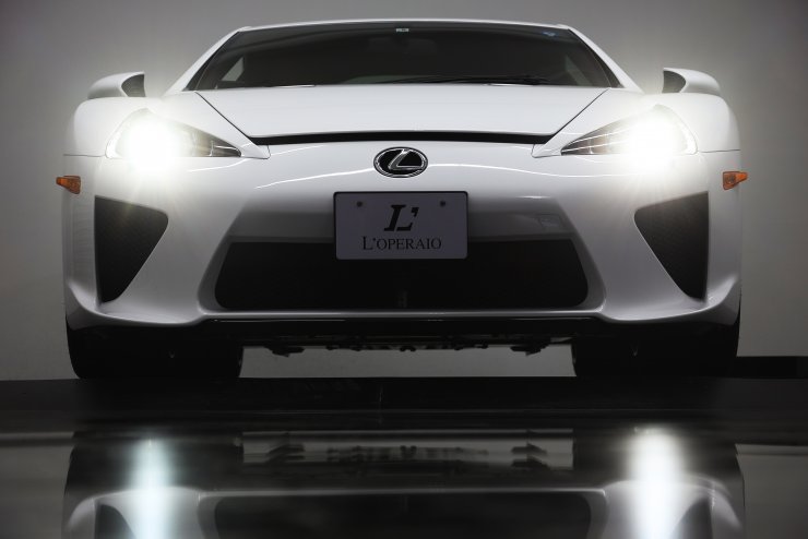 レクサス LFA 【世界限定500台】レッドレザー レッドキャリパー