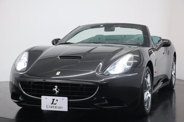 フェラーリ カリフォルニア F1 DCT 【乗り出し総額1340万円】希少