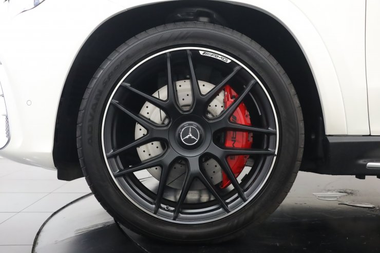AMG GLEクラス 【GLE63 S】 4マチック＋ 左H 有償色 純正22インチ鍛造