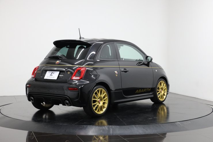 アバルト 595 スコルピオーネオーロ 【乗り出し総額343万円】左