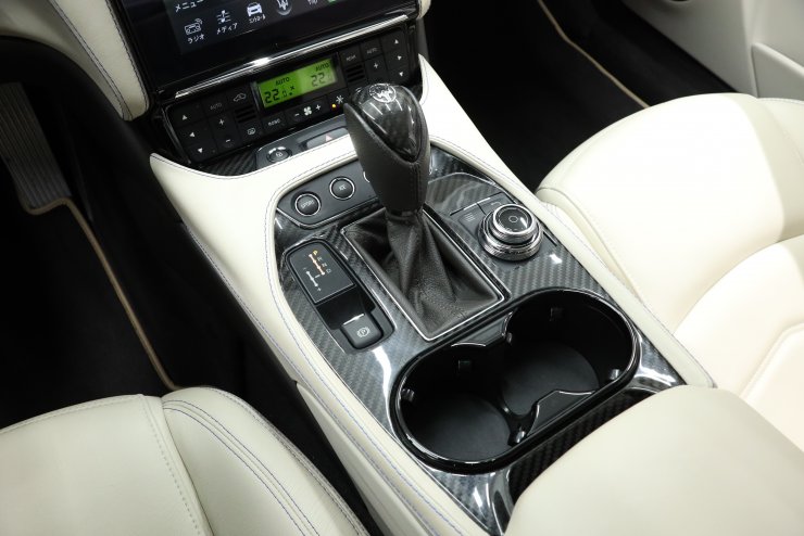マセラティ グラントゥーリズモ Sport 【乗り出し総額1,163万円】後期