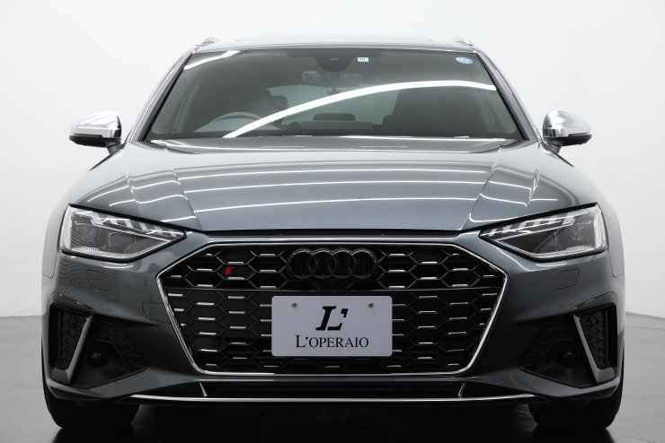 アウディ S4アバント 後期モデル 【乗り出し総額793万円】黒革 レザー