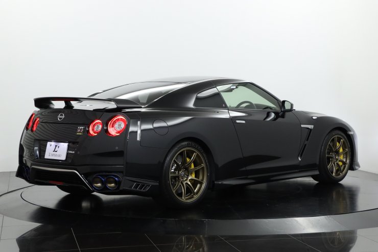 日産 GT-R Premium edition T-spec 走行600km 特別仕様車 カーボン