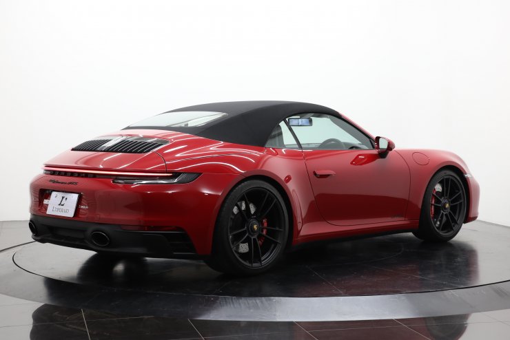 ポルシェ 911(Type992) Carerra GTS Cabriolet PDK 有償色 黒ハーフ革