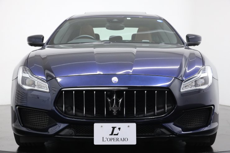 マセラティ クアトロポルテ S Gransports 【乗り出し総額828万円】有償