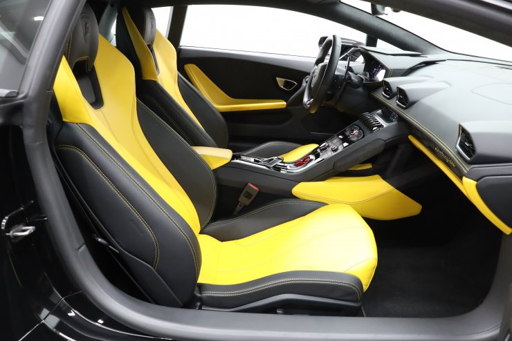 ランボルギーニ ウラカン LP610-4 【乗り出し総額2,433万円】ネロ