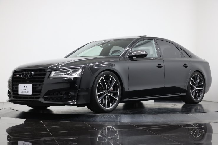 アウディ S8 Plus 4.0 サンルーフ カーボンブレーキ BOSEサラウンド