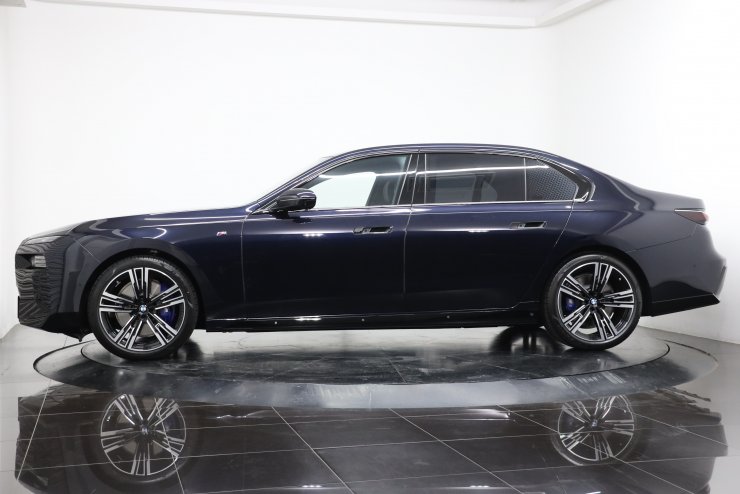 BMW 7シリーズ 740i Mスポーツ 新車コンディション 【乗り出し総額 