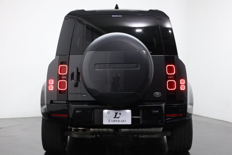 ランドローバー ディフェンダー 110 アーバナイト'22 160台限定