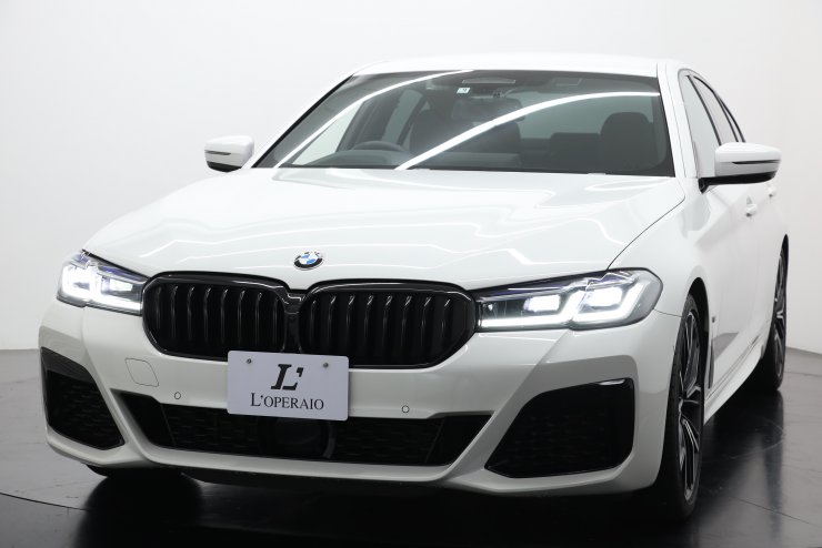 BMW 5シリーズ M550i X Drive ワンオーナー ブラックダコタ