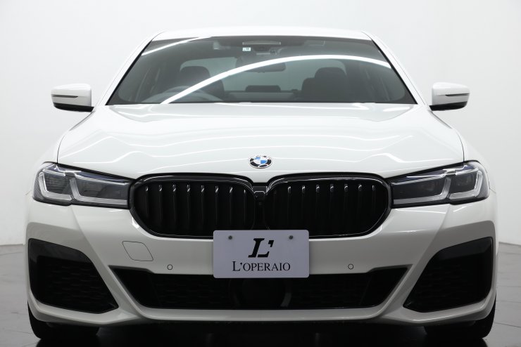BMW 5シリーズ M550i X Drive ワンオーナー ブラックダコタ