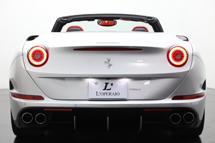 フェラーリ カリフォルニア T F1 DCT 【総額1,633万円】レッドレザー