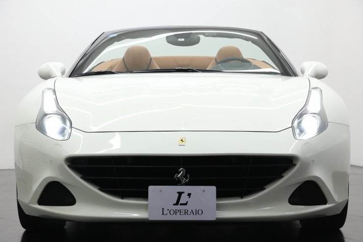 引き取り限定mon カリフォルニアスペシャル中古車 フェラーリ カリフォルニア T F1 DCT 【乗り出し総額1,895万円