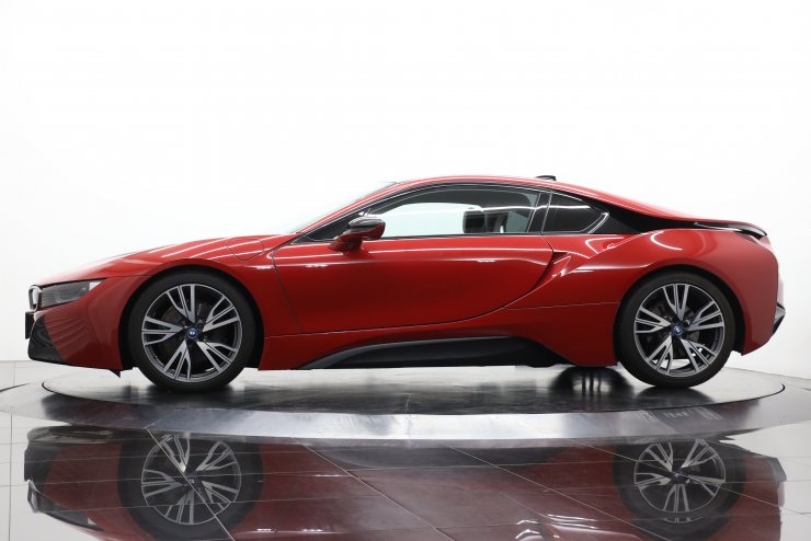 BMW i8 Celebration Edition“Protonic Red” 【乗出し総額802万円】限定