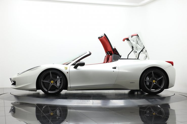 フェラーリ 458 Spider F1 DCT 【乗り出し総額3,493万円】左ハンドル