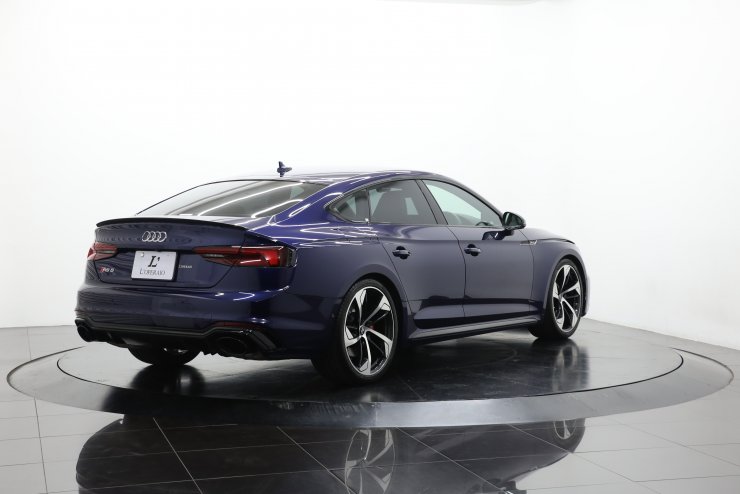 アウディ RS5 スポーツバック 2.9 【乗出し総額843万円