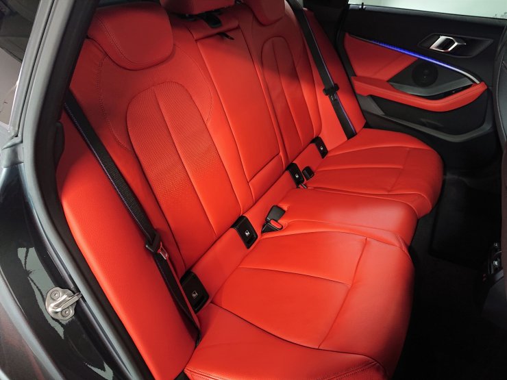 BMW 2シリーズ 218dグランクーペ Mスポーツ エディションジョイ