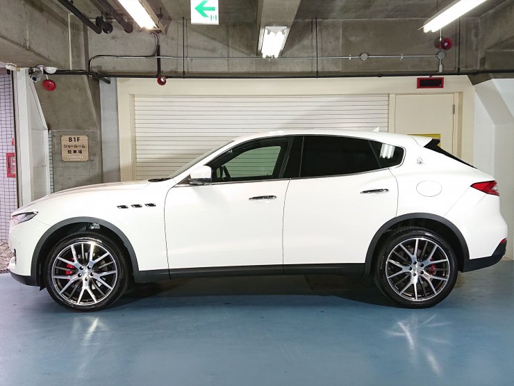 マセラティ レヴァンテ レヴァンテ 3.0 4WD 2019年モデル 1オーナー