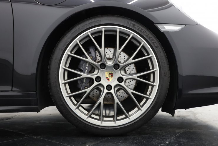 ポルシェ 911(Type991) Carerra4 PDK 後期モデル 純正20インチRS