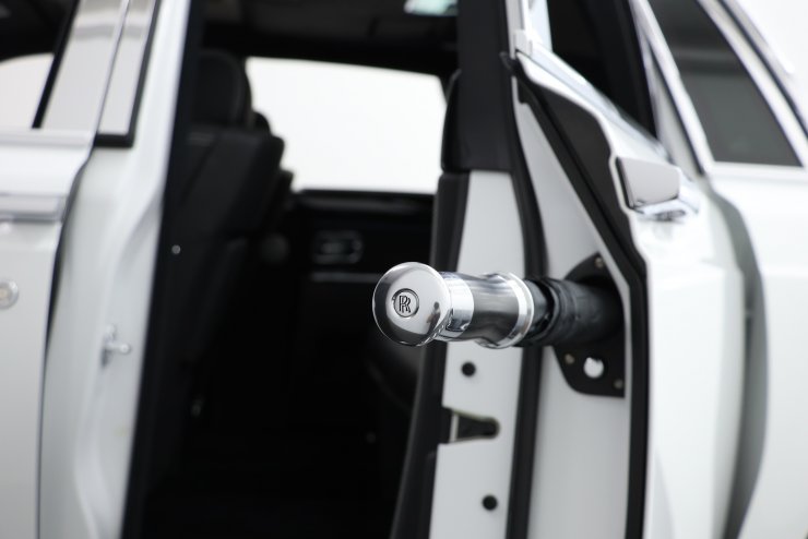 ロールスロイス ファントム SWB 【総額1,515万円】左ハンドル
