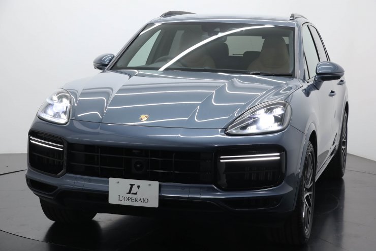 ポルシェ カイエン Turbo Tip-S【総額1203万円】有償色 ビスケブルー