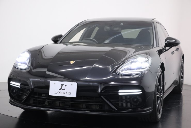 ポルシェ パナメーラ turbo PDK スポーツクロノPKG スポーツ