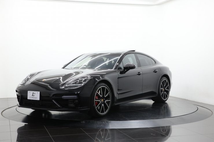 ポルシェ パナメーラ turbo PDK スポーツクロノPKG スポーツ