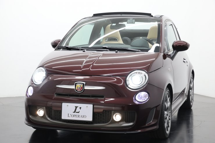 アバルト 695 エディツィオーネマセラティ 国内限定100台 ベージュ革