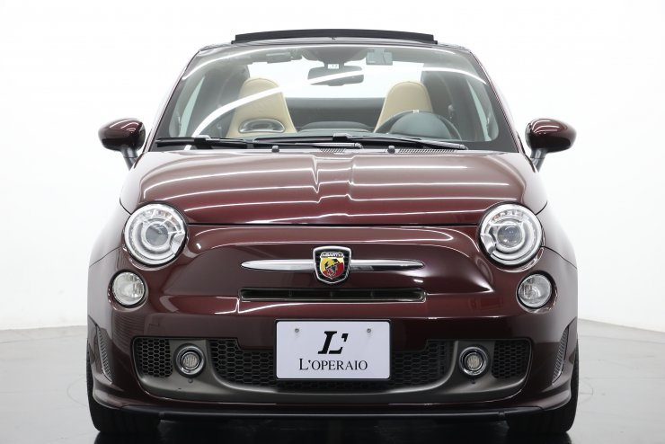 アバルト 695 エディツィオーネマセラティ 国内限定100台 ベージュ革