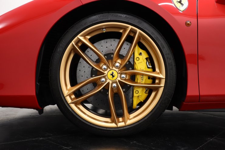 フェラーリ 488 GTB F1 左H 20インチ鍛造アルミ フロントリフト LED
