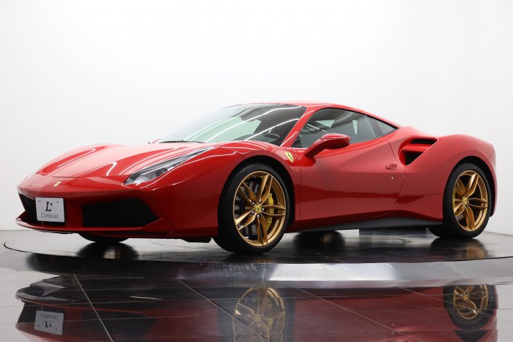 フェラーリ 488 GTB F1 左H 20インチ鍛造アルミ フロントリフト