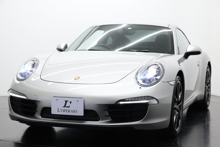 ポルシェ 911(Type991) Carrera PDK 希少カラー（プラチナ