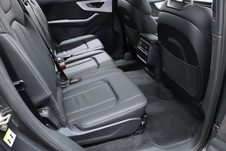 アウディ アウディ Q7 45TFSI S-line Limited 2021年モデル 限定310台