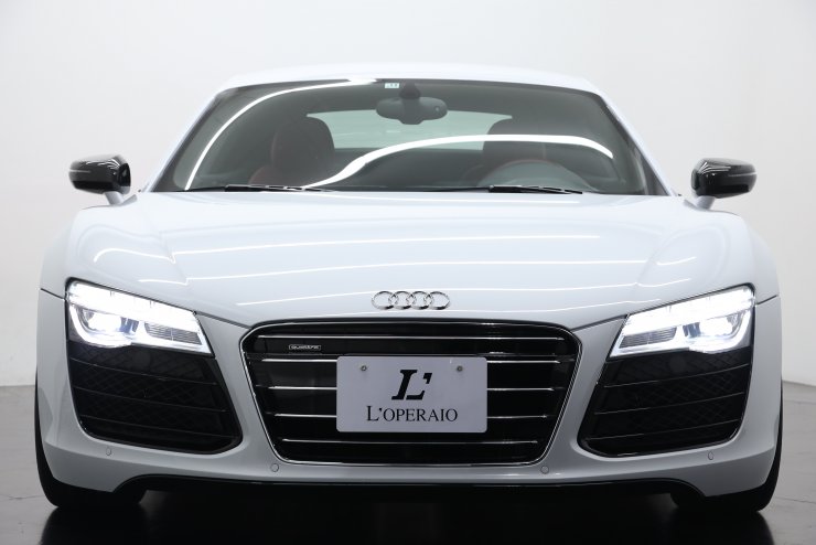 アウディ R8 5.2 FSI V10 Quattro 後期モデル 左ハンドル レッドレザー