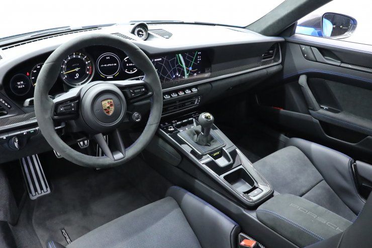 ポルシェ 911(Type992) GT3 6MT 左ハンドル 走行約400km Race-tex