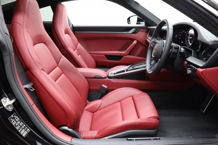 ポルシェ パスポートケース 黒 赤 wap0300370k_1.jpg