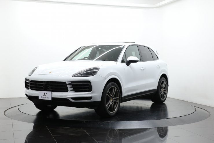 ポルシェ カイエン Platinum Edition Tip-S 1オーナー ブラウンクラブ