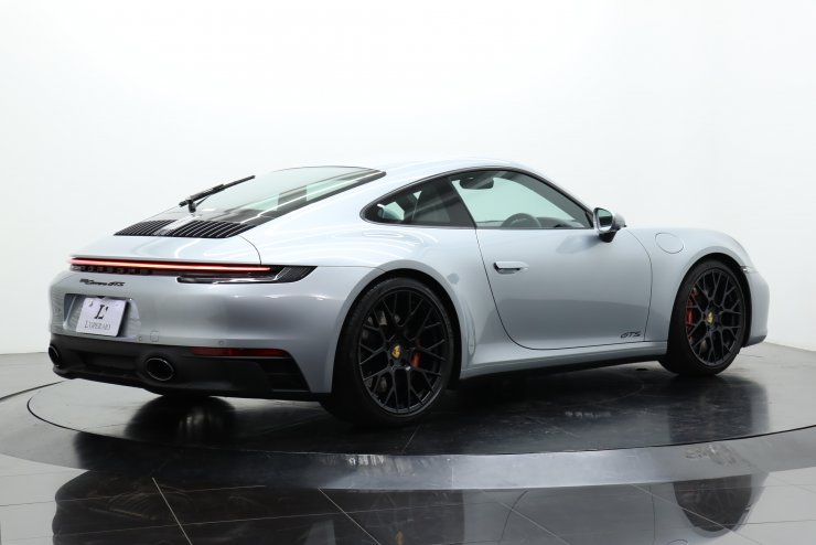 ポルシェ 911(Type992) カレラGTS PDK ワンオーナー 有償色 黒